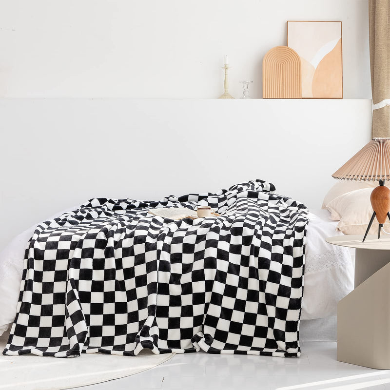 LOMAO Throw Blankets Flannel Blanket with Checkerboard Grid Pattern Soft Throw Blanket for Couch, Bed, Sofa Luxurious Warm and Cozy for All Seasons (Black, 50