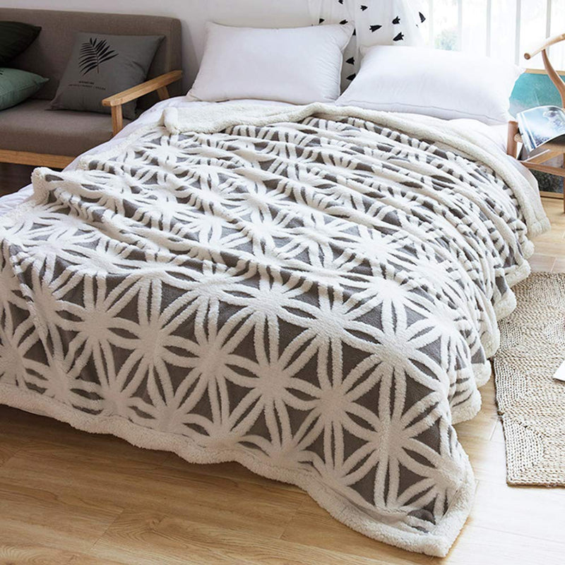 LOMAO Sherpa Fleece Blanket Fuzzy Soft Throw Blanket Dual Sided Blanket for Couch Sofa Bed(Grey,40